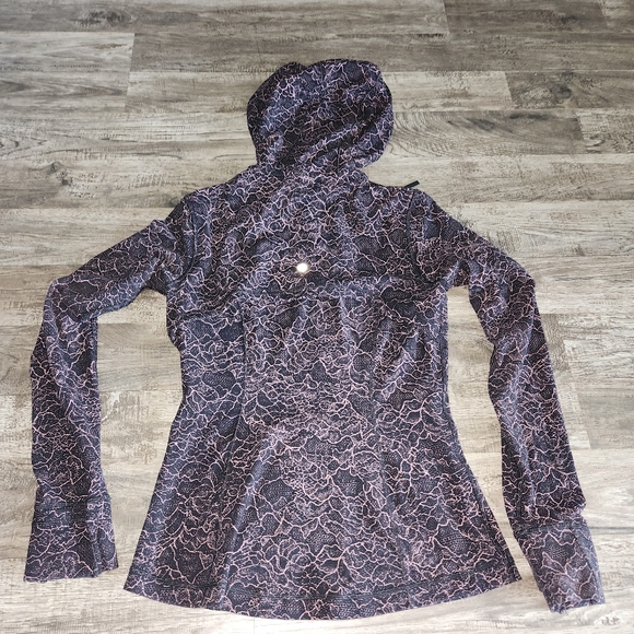 Lululemon Define Jacket - Picture 5 of 8